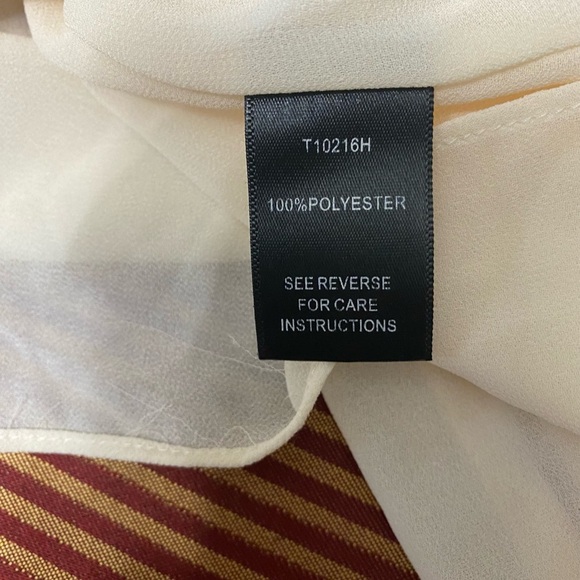 Aakaa Cream Pleated Blouse size S - Picture 6 of 7